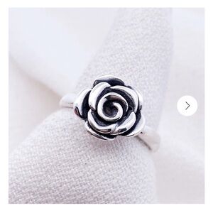 James Avery Silver Rose Ring - Silver Floral Design Retired